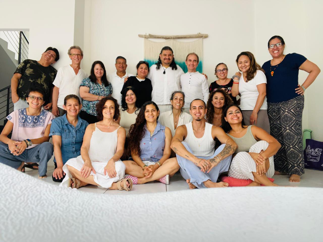 Fernando Quintero con grupo